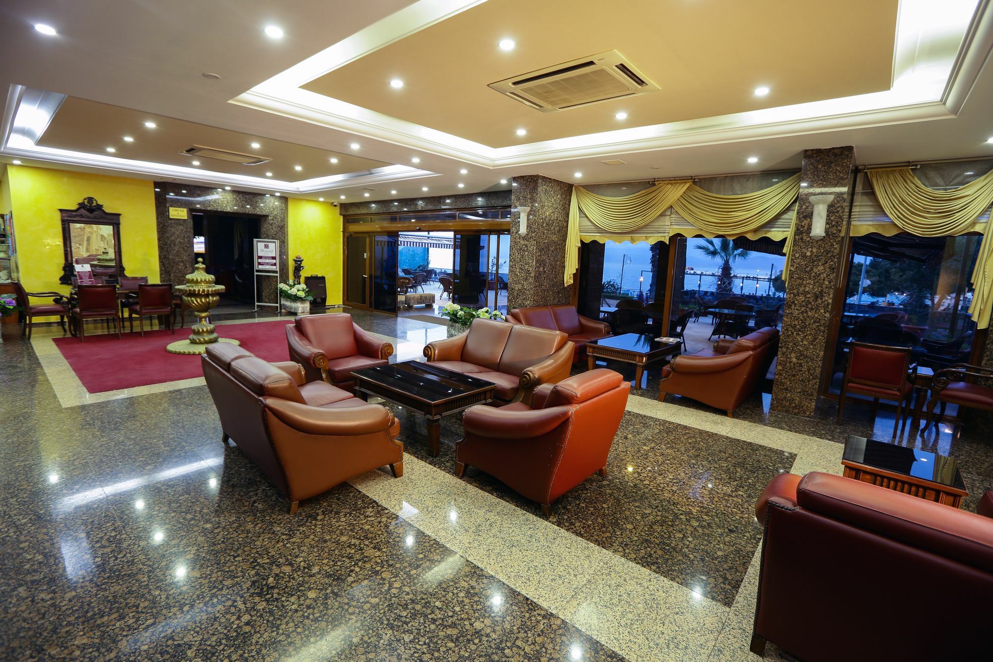 Kayhanbey Hotel Кушадаси Екстер'єр фото